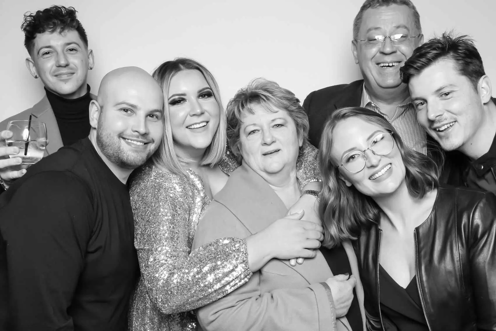 Oz Photo Booths - Glam Booth - Kardashian Look