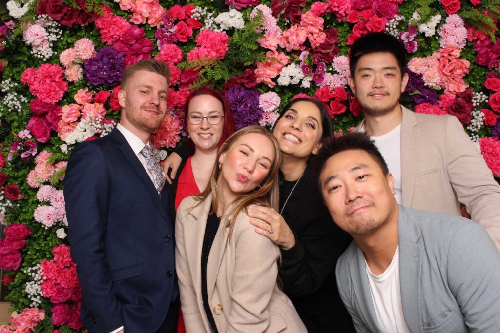 Oz-Photo-Booths---Hero-Image---Flower-Fantasy-Flower-Wall2