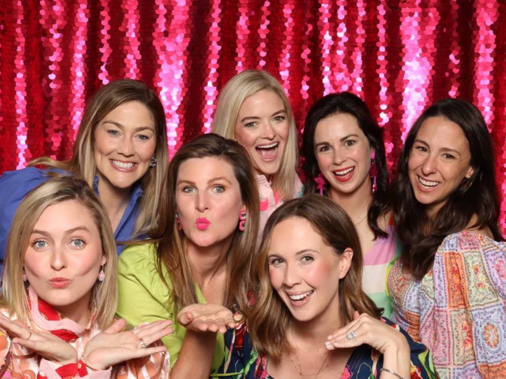 Oz Photo Booths - Backdrop - Hot Pink Sequins