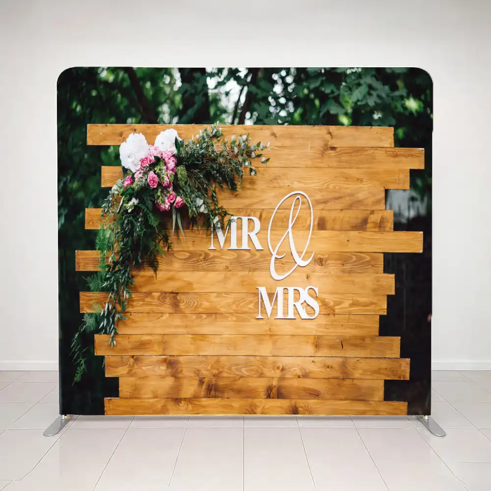 Oz-Photo-Booths---Mr-and-Mrs-Rustic Wood