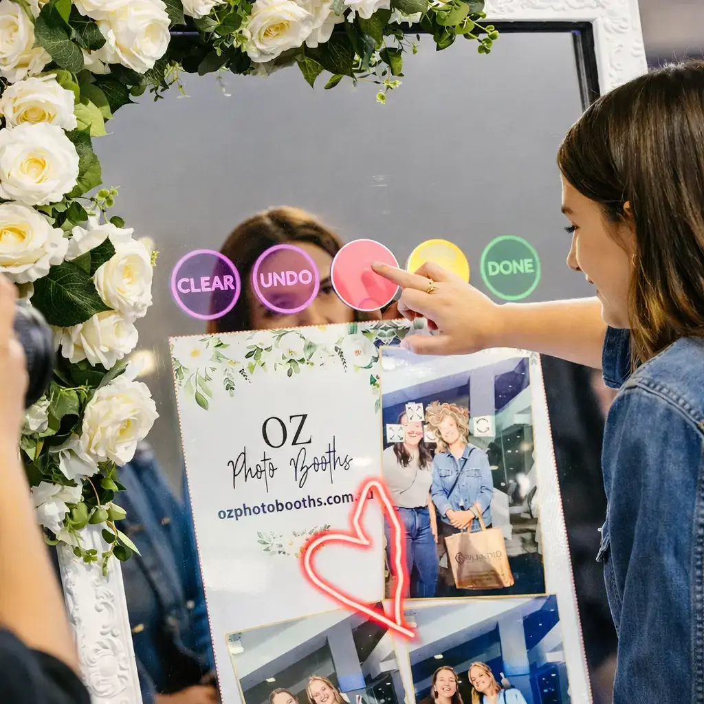 Oz Photo Booths - Interactive photo booth fun moment