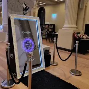 Oz Photo Booths - Mirror Booth