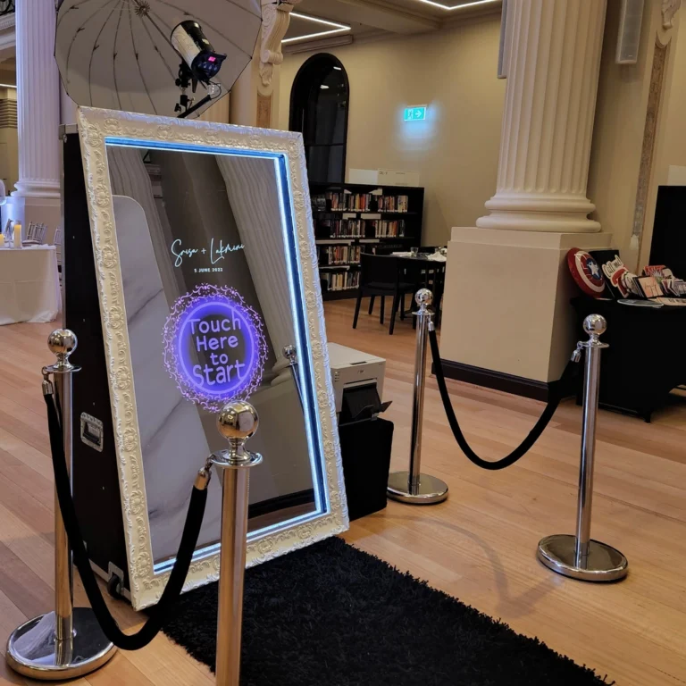Oz Photo Booths - Mirror Booth
