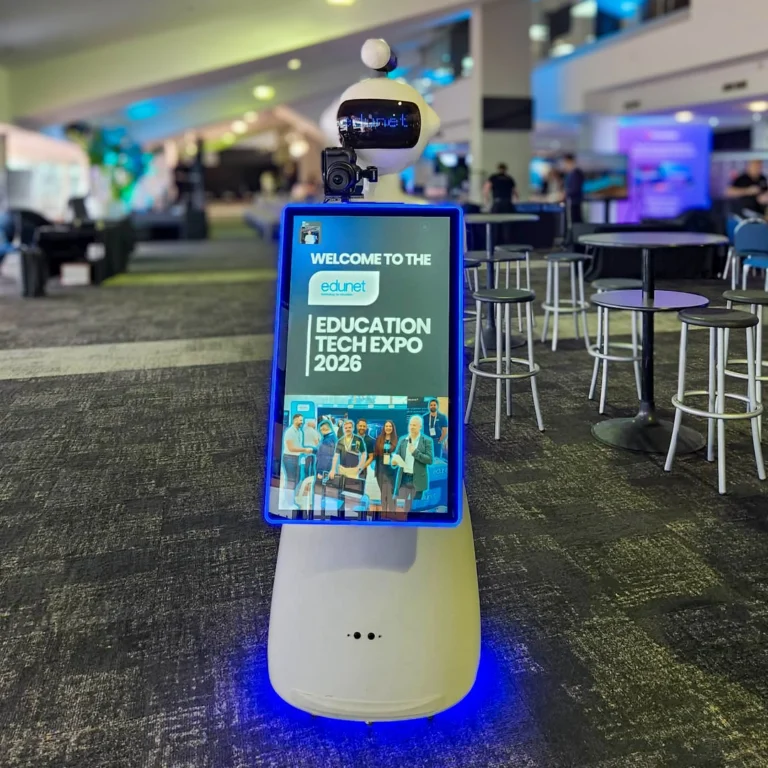 Oz Photo Booths - Rovi Robot - Edunet Education Tech Expo